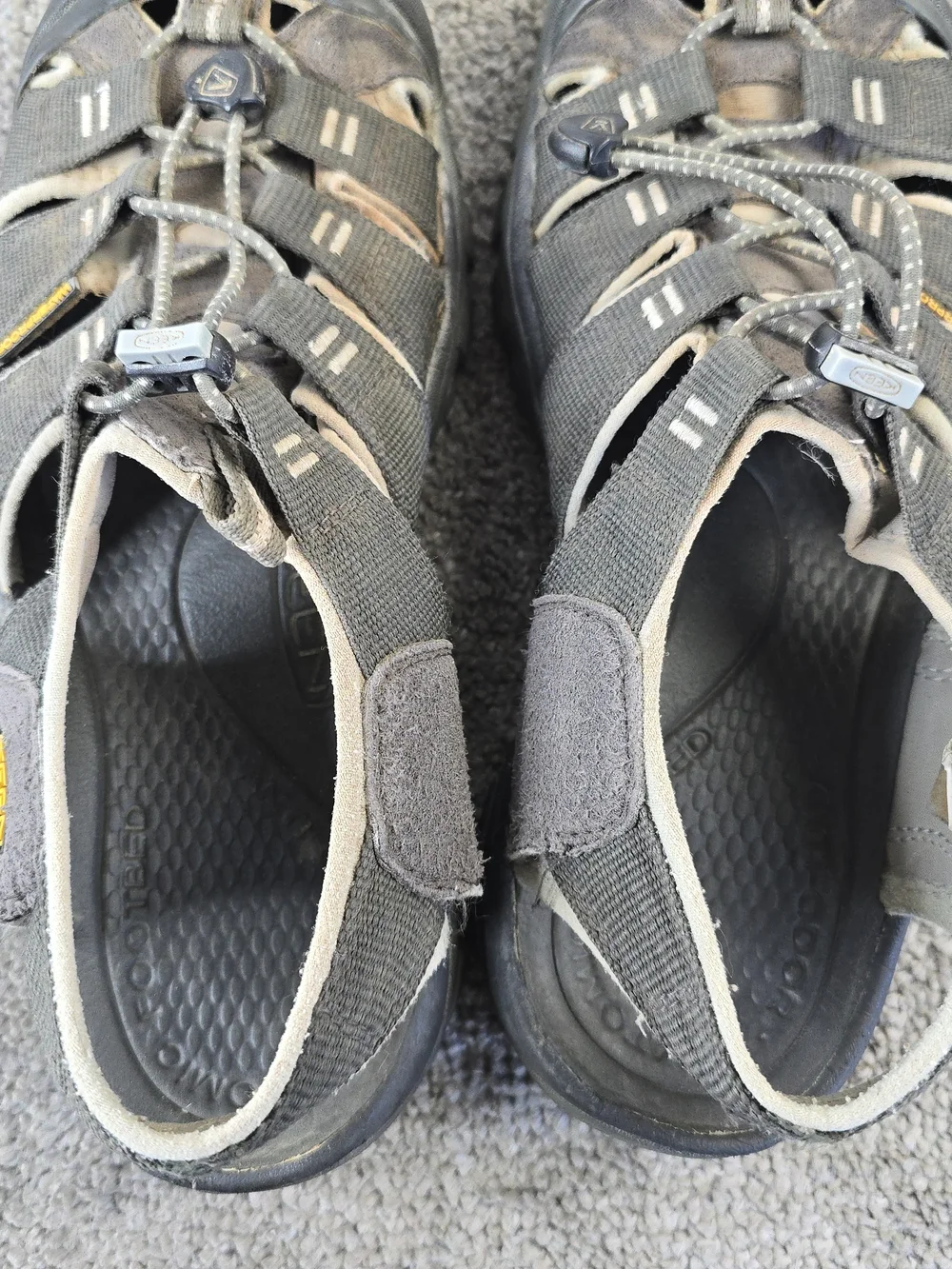 KEEN Newport H2 Waterproof Hiking Sandals Mens Size 10 Shoes Gray Beach Summer